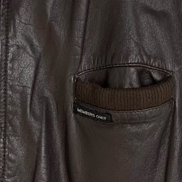 ‘80s Members Only leather bomber/racer jacket, dark chocolate brown - Picture 3 of 6